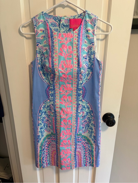 Lilly Pulitzer Dresses & Skirts - Lilly Pulitzer Sleeveless Shift Dress in Light Blue with Pink & Mint Panel